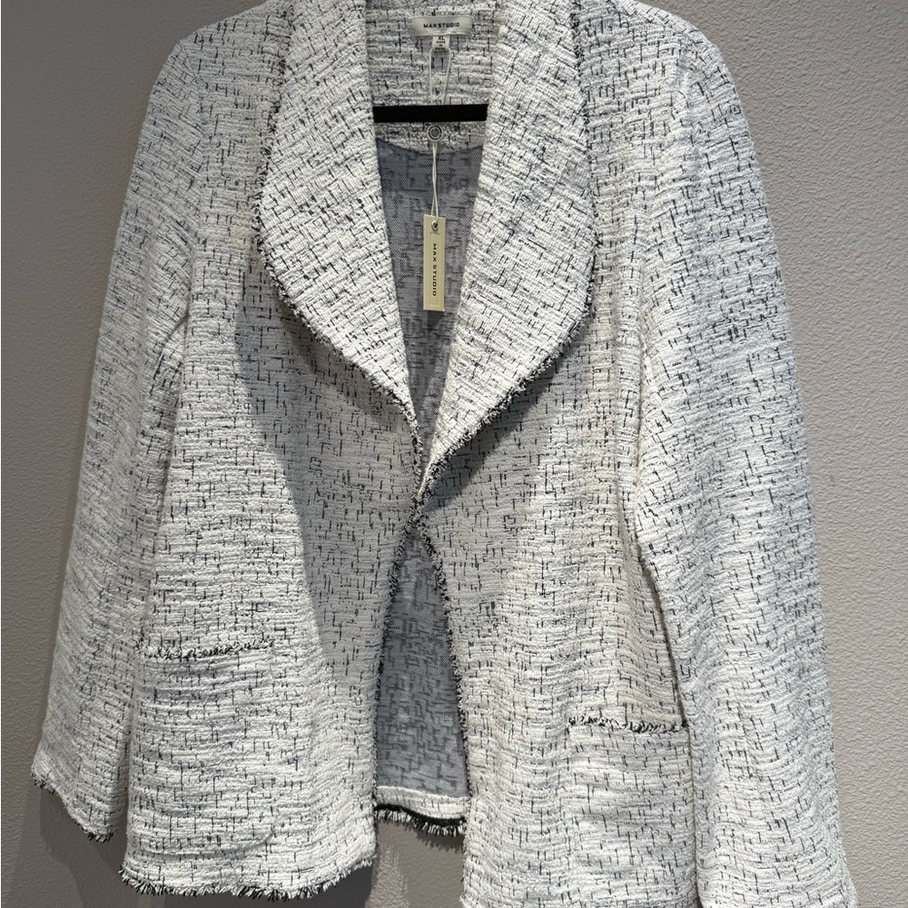Max Studio White and Black Blazer with Shawl Collar and Relaxed Fit